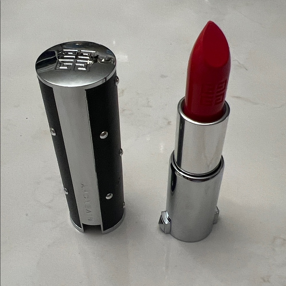 Givenchy Rouge Fetiche Lipstick 325